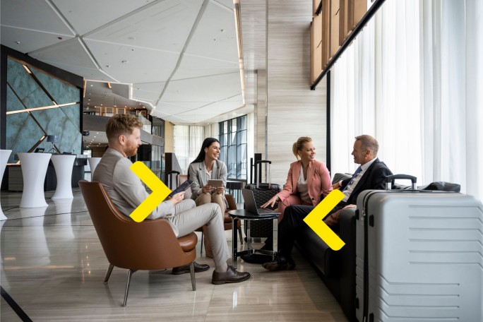 Sastanak u banci na kojem su tema digitalne usluge koje nudi Raiffeisen banka